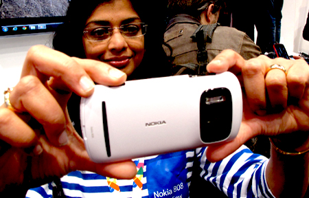 真機試 Nokia 808 Pureview! 四千萬像素 有乜好