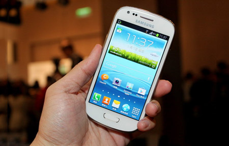 強機變細! Samsung Galaxy S III ( S3 ) mini 搶先睇