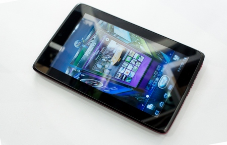 雙核新寵! ViewPad 7x 用 Android Honeycomb 系統