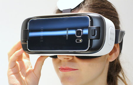 Sasmung Galaxy S6 + Gear VR 眼鏡 = 最強玩樂配件