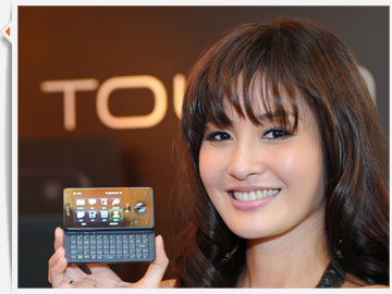 【鑽石 + 鍵盤】HTC Touch Pro  月底上市  $6380