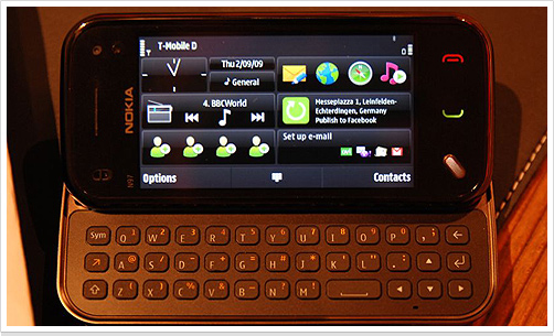 Nokia World 09 直擊！N97 mini  更細更好 Touch