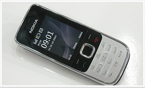 平玩 3G ！直身 Nokia 2730 Classic