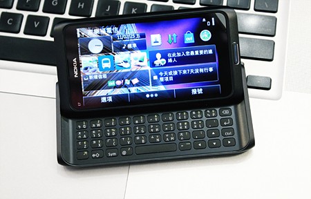 [網友分享] Nokia E7 + 全鍵盤 Symbian^3 試玩
