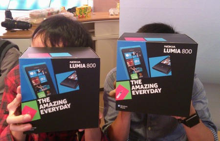 Nokia Lumia 800 試用連載 (2)   開箱及上堂