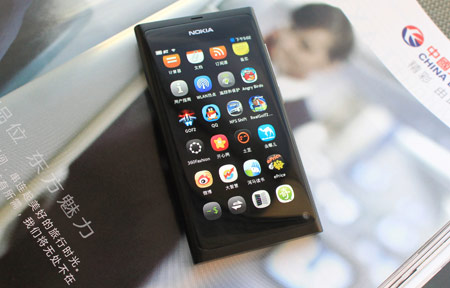 有用的棄兒：中國版 Nokia N9 評測