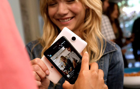 Sony Xperia Z 發佈！五吋高清芒 強玩 NFC 
